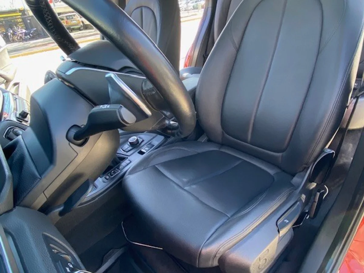 BMW X1 SDrive18D 2.0 AUT 2019 - Miniatura 25