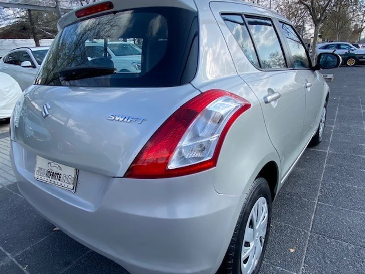 SUZUKI SWIFT GL 1.2 Aire 2018 - Miniatura 2
