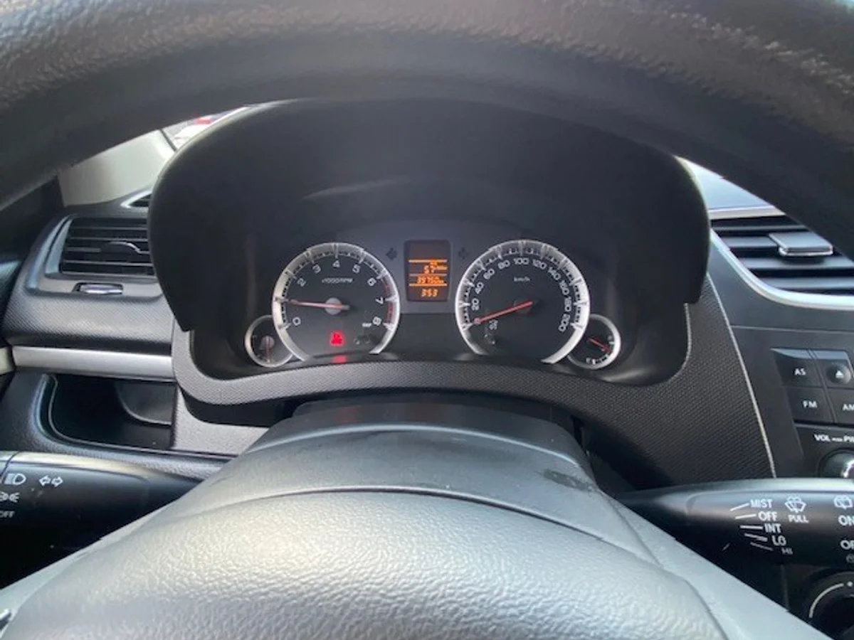 SUZUKI SWIFT GL 1.2 Aire 2018 - Miniatura 12