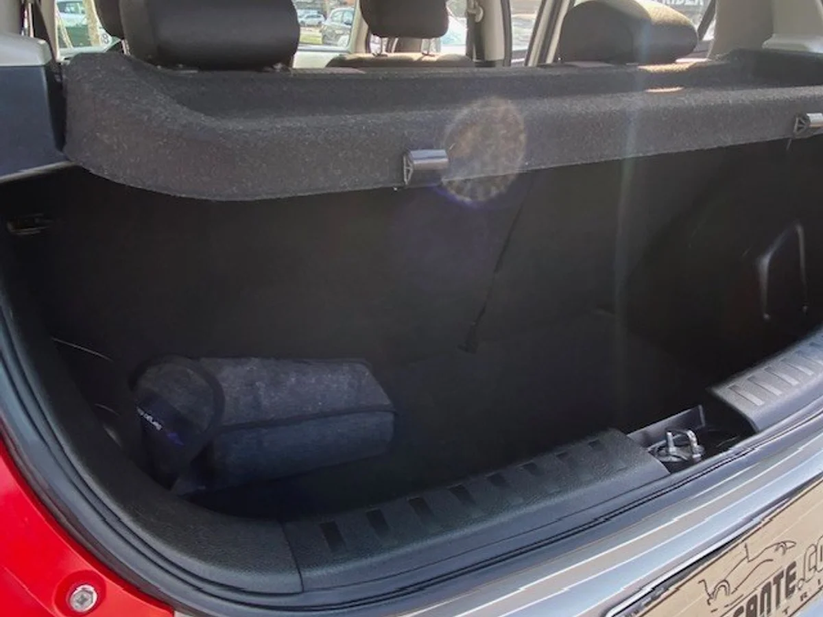 SUZUKI SWIFT GL 1.2 Aire 2018 - Miniatura 19