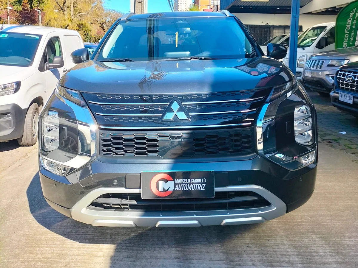 MITSUBISHI Outlander 2.5 GLS P 2025