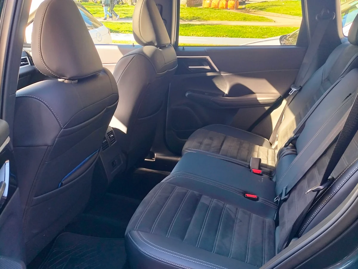 MITSUBISHI Outlander 2.5 GLS P 2025