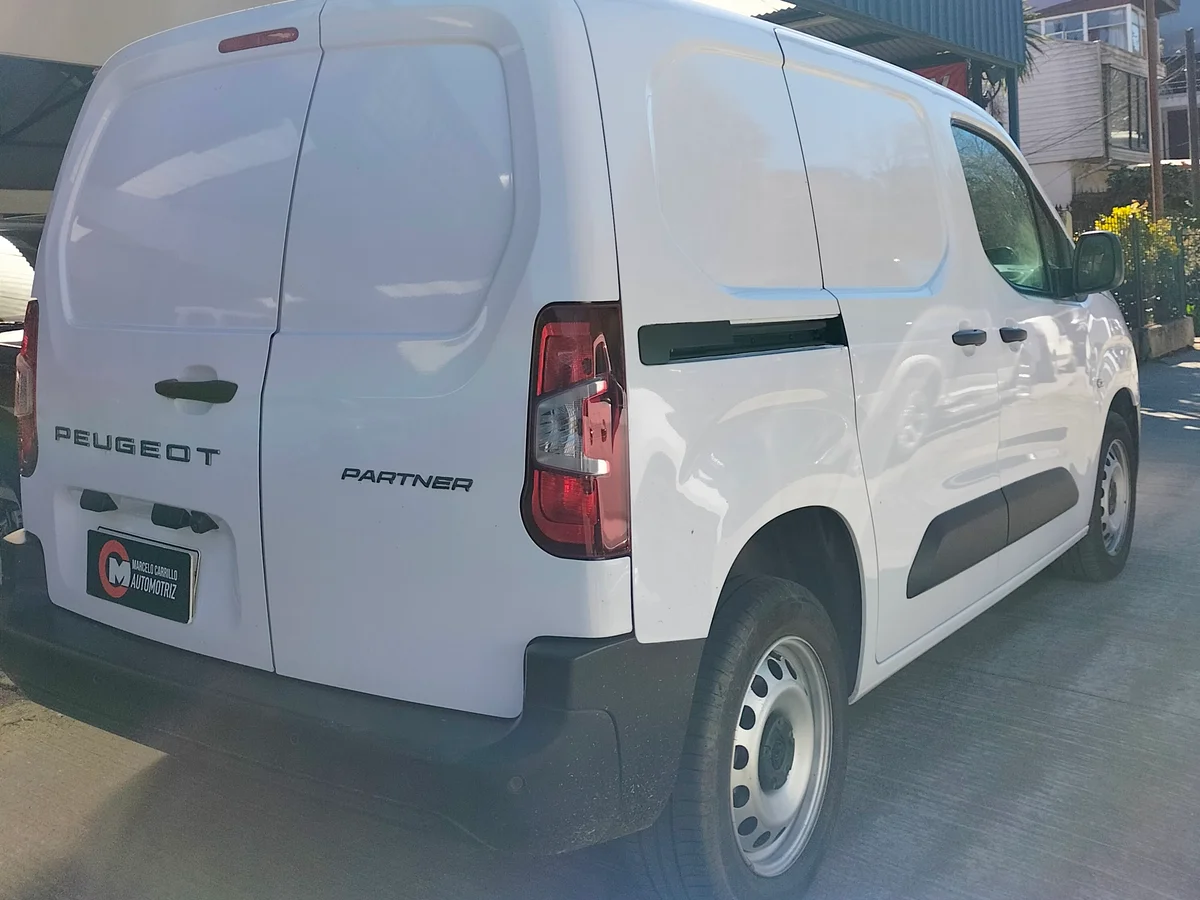 PEUGEOT Partner L1 BLUE HDI 100 1.5 2025