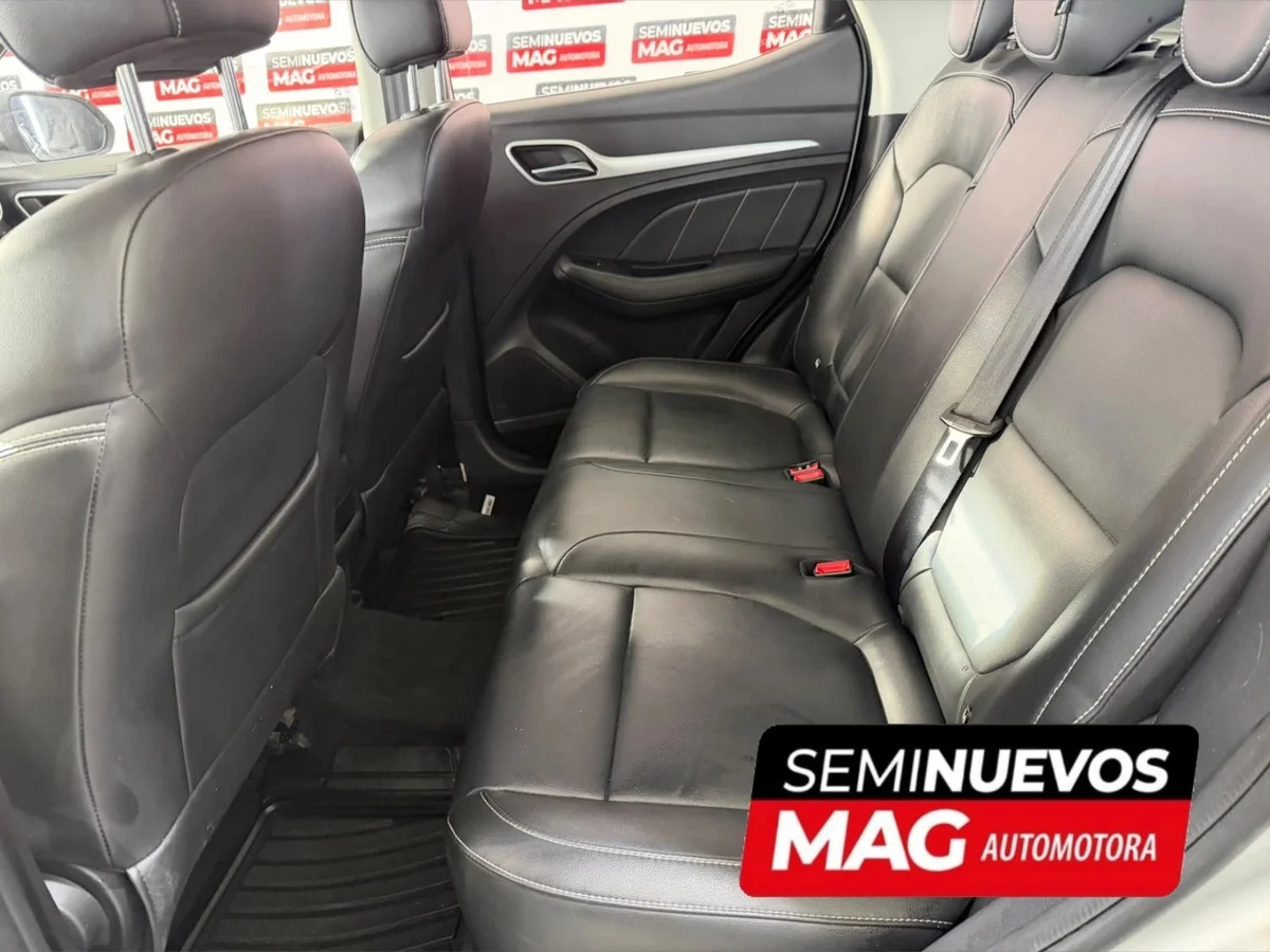 MG Zs 1.5 2025 CON EQUIPO A GAS