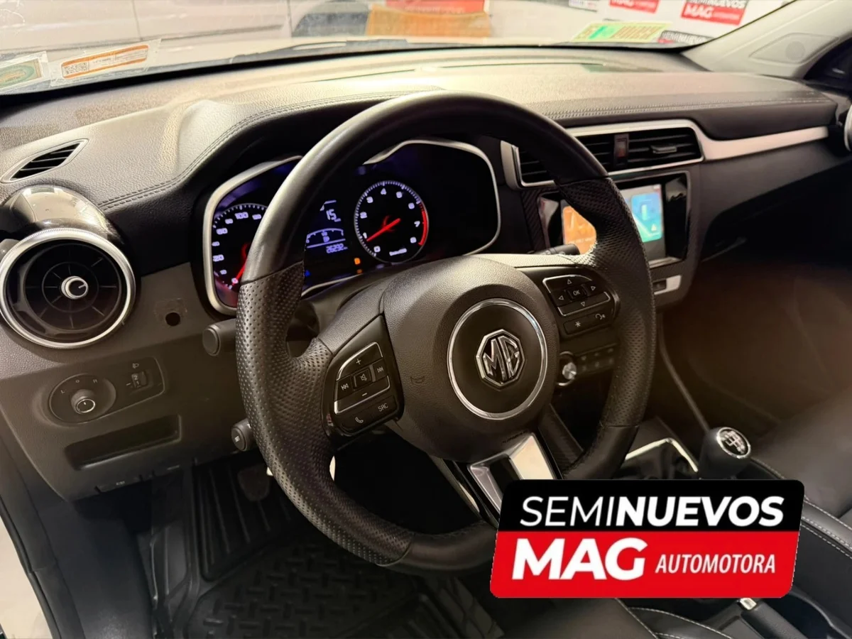 MG Zs 1.5 2025 CON EQUIPO A GAS - Miniatura 8