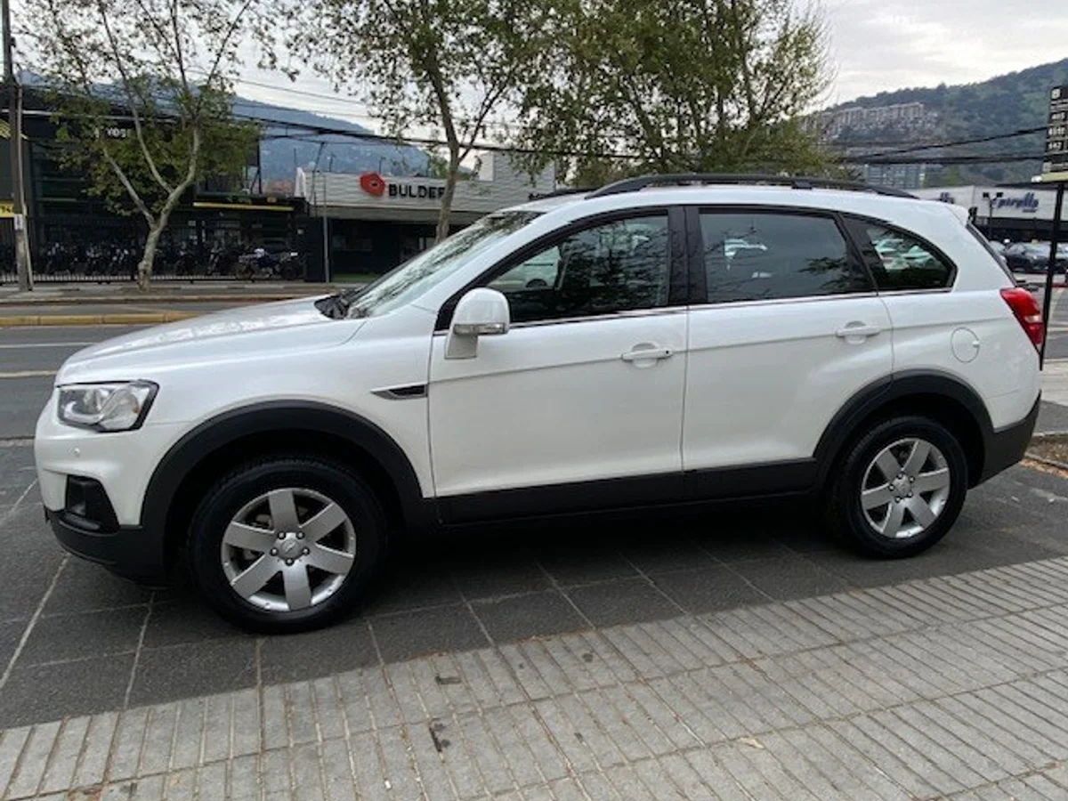 CHEVROLET CAPTIVA LS 2.4 3 Corridas 2016 - Miniatura 4