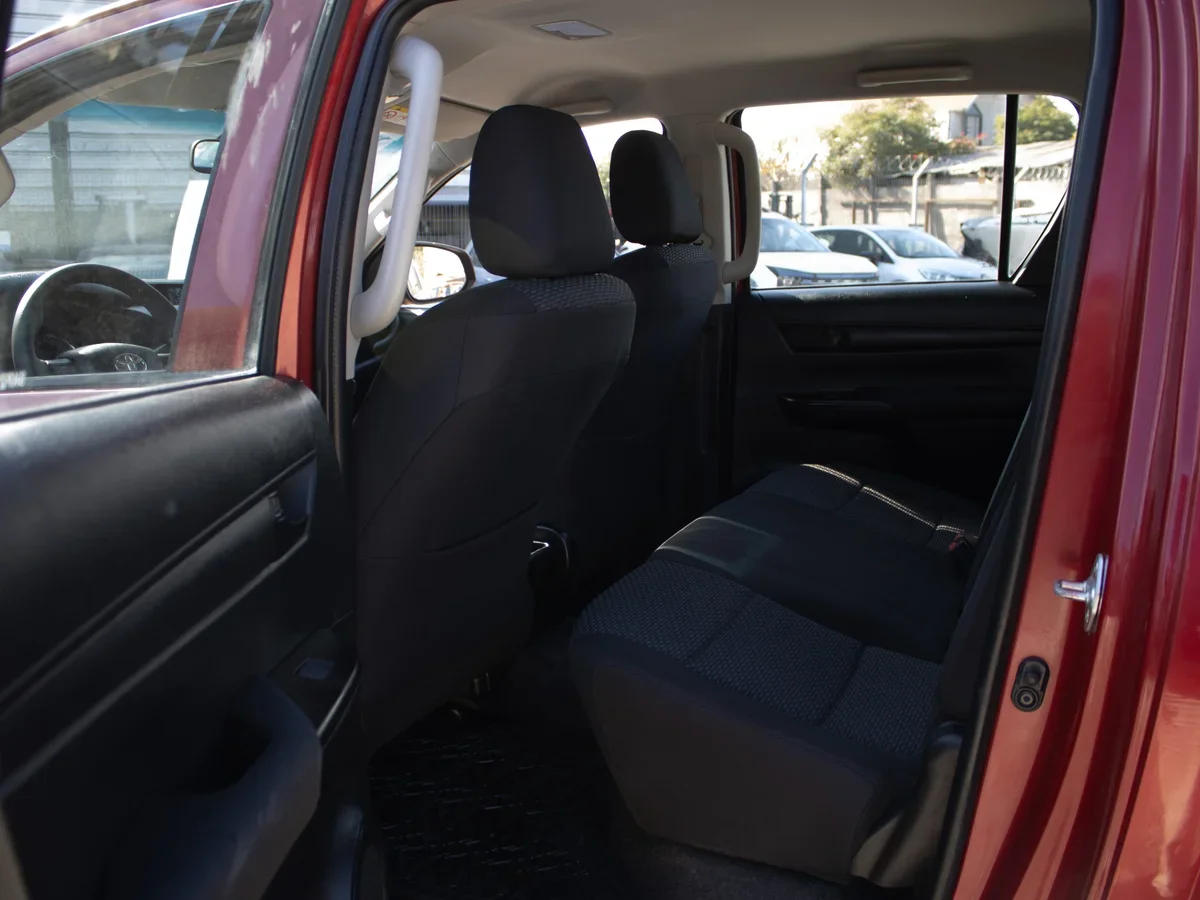 TOYOTA Hilux 4X4
