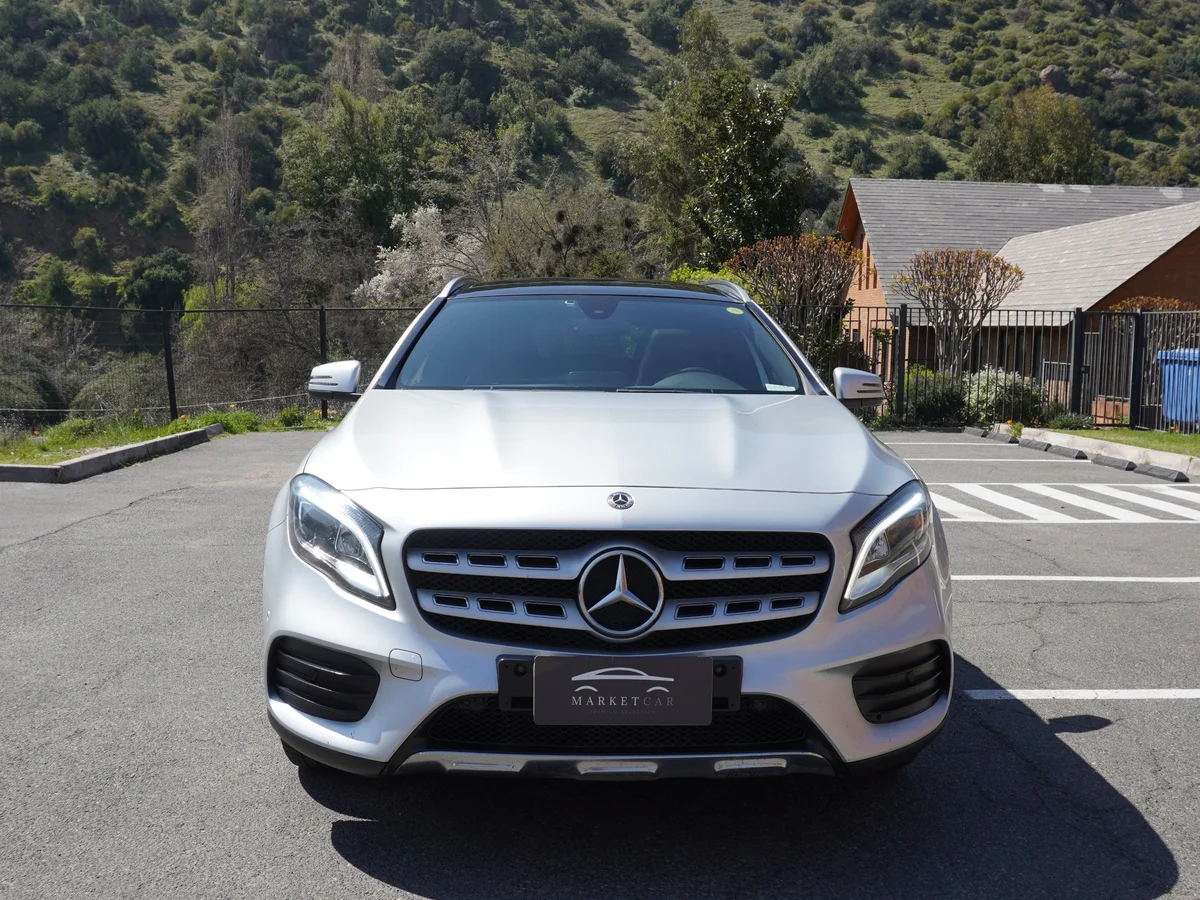 Mercedes Benz GLA 250 4Matic miniatura 2