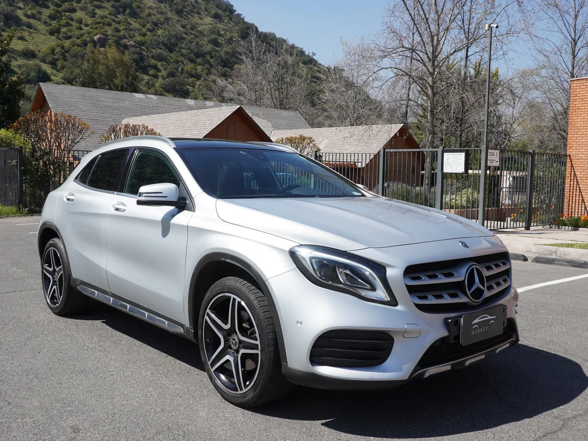 Mercedes Benz GLA 250 4Matic miniatura 3