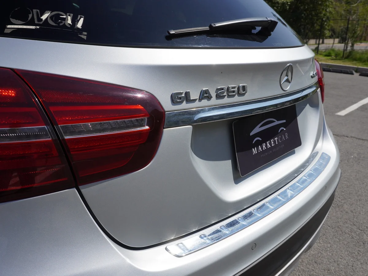 Mercedes Benz GLA 250 4Matic miniatura 13