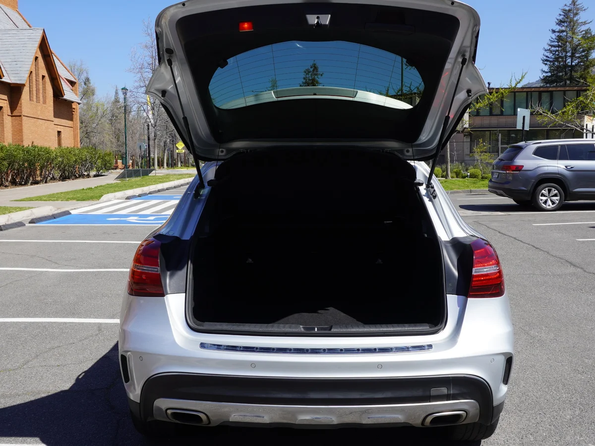 Mercedes Benz GLA 250 4Matic miniatura 17
