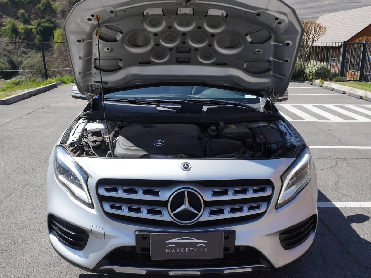 Mercedes Benz GLA 250 4Matic miniatura 34