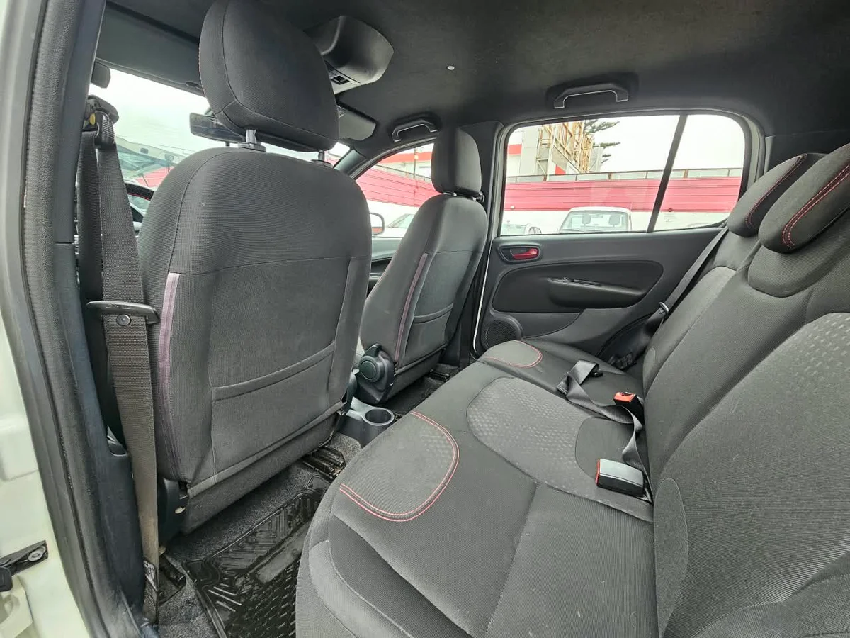 Fiat Uno Sporting 1.4 Hb — foto 8 de 10