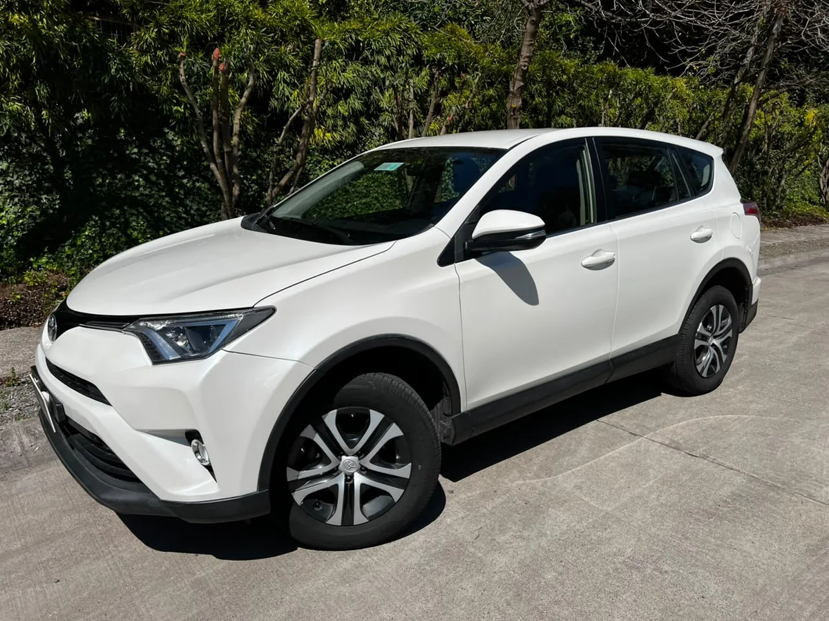 Toyota Rav4 2.0L lujo mt6 4x2 año 2018 pérdida asimilada - Miniatura 3