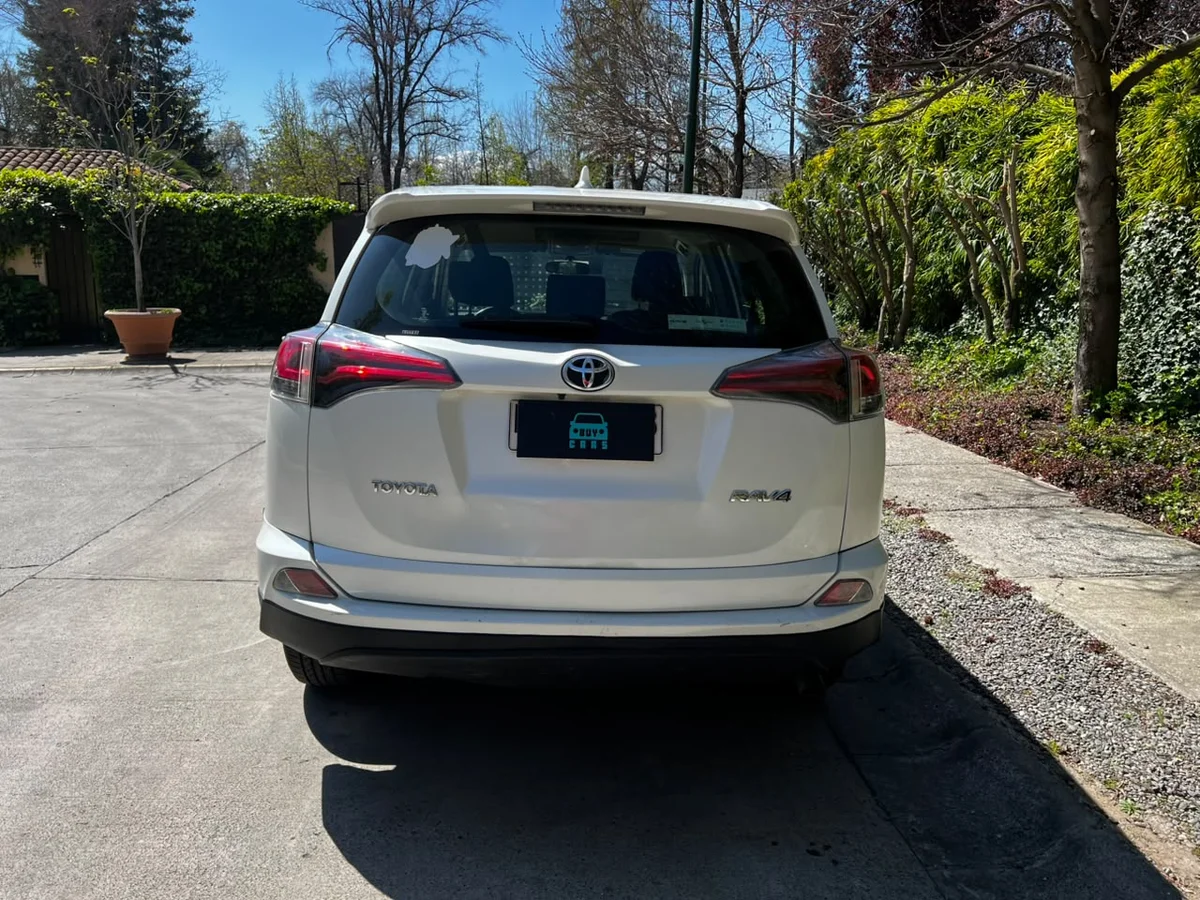Toyota Rav4 2.0L lujo mt6 4x2 año 2018 pérdida asimilada - Miniatura 6