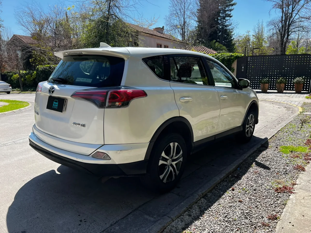 Toyota Rav4 2.0L lujo mt6 4x2 año 2018 pérdida asimilada - Miniatura 7