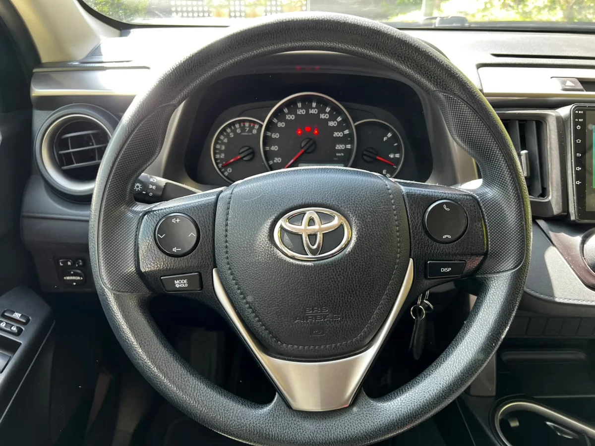 Toyota Rav4 2.0L lujo mt6 4x2 año 2018 pérdida asimilada - Miniatura 10