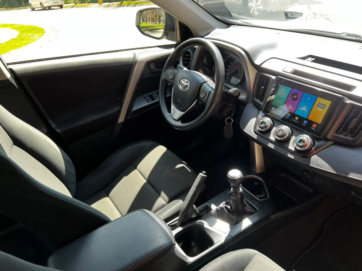 Toyota Rav4 2.0L lujo mt6 4x2 año 2018 pérdida asimilada - Miniatura 17
