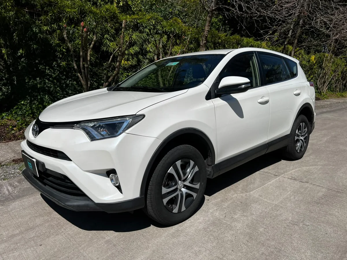 Toyota Rav4 2.0L lujo mt6 4x2 año 2018 pérdida asimilada - Miniatura 21