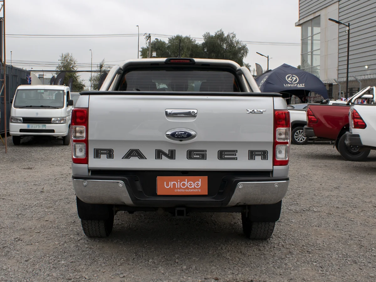 FORD Ranger XLT 4X4 AT