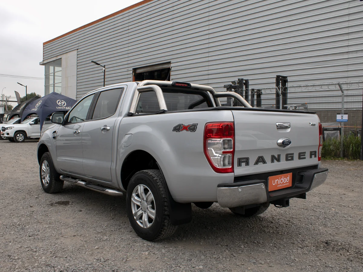 FORD Ranger XLT 4X4 AT miniatura 7