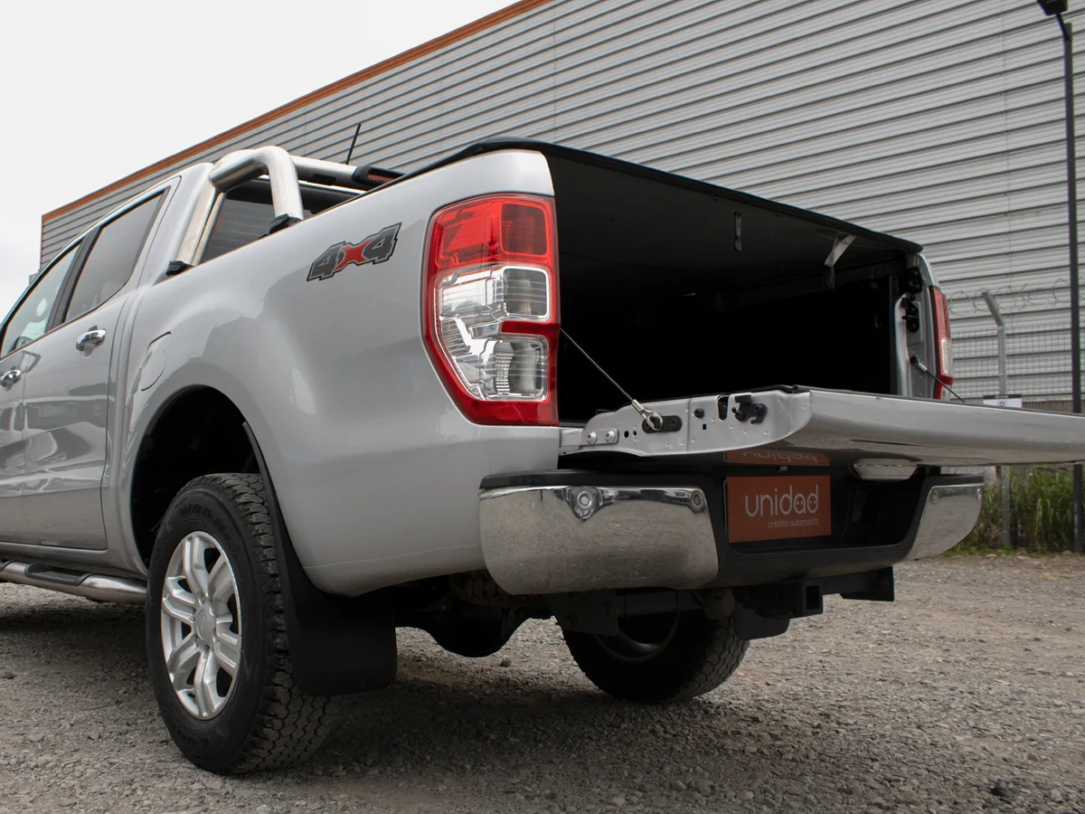 FORD Ranger XLT 4X4 AT miniatura 11