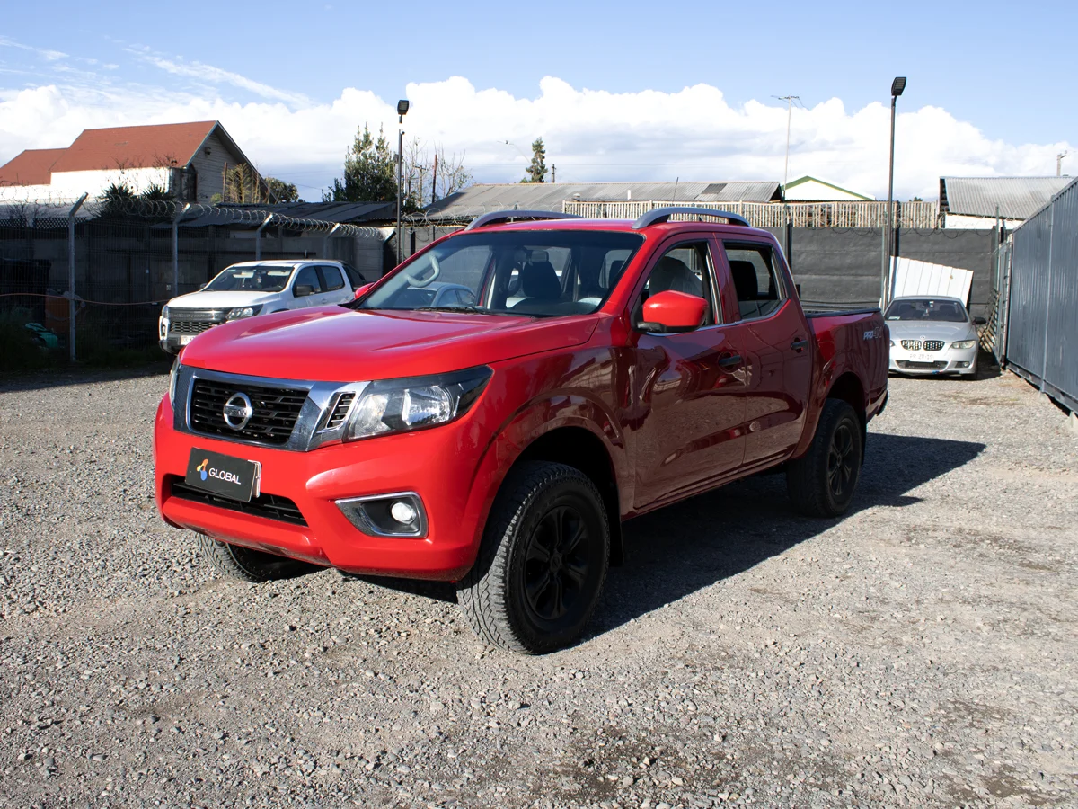 NISSAN Np300