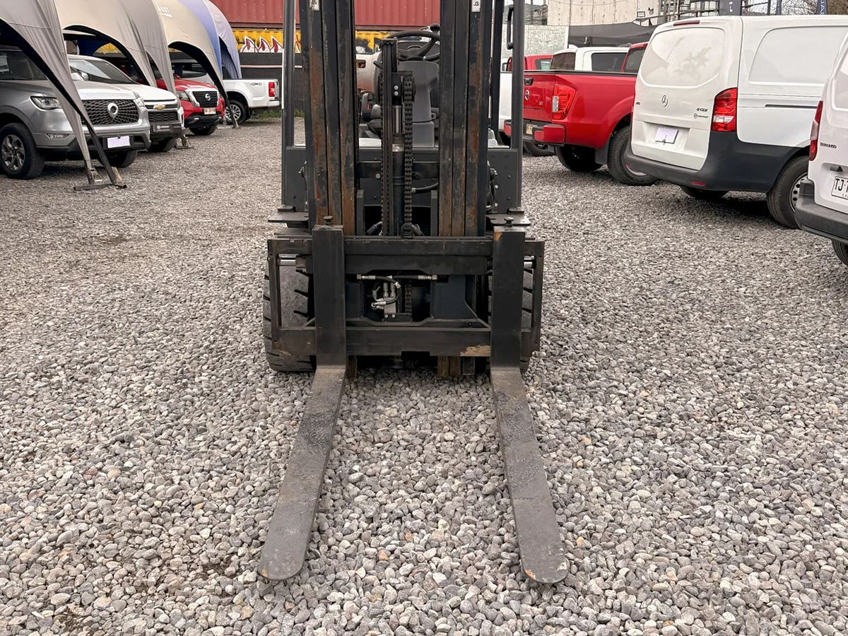 DOOSAN G30N-7 GRUA