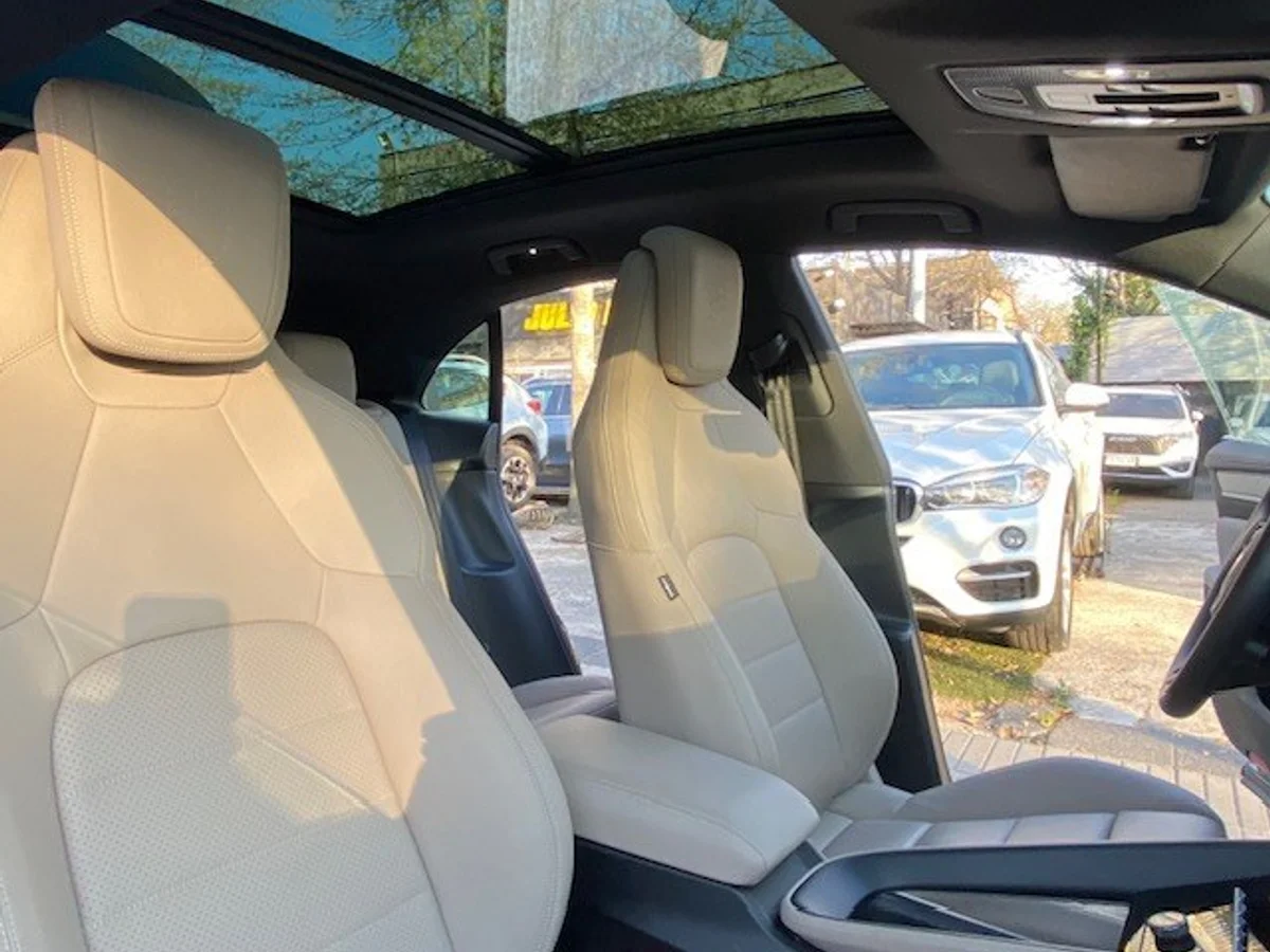 PORSCHE MACAN 4 Electric 4x4 2025 - Miniatura 13