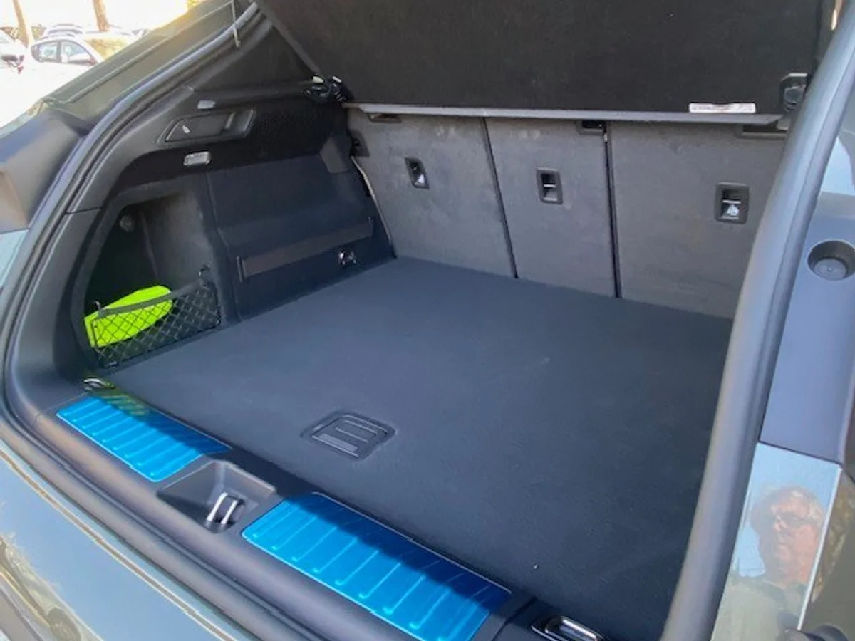 PORSCHE MACAN 4 Electric 4x4 2025 - Miniatura 15