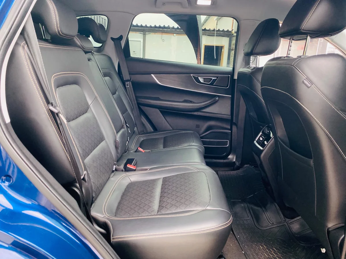 Chery Tiggo 8 — foto 9 de 12