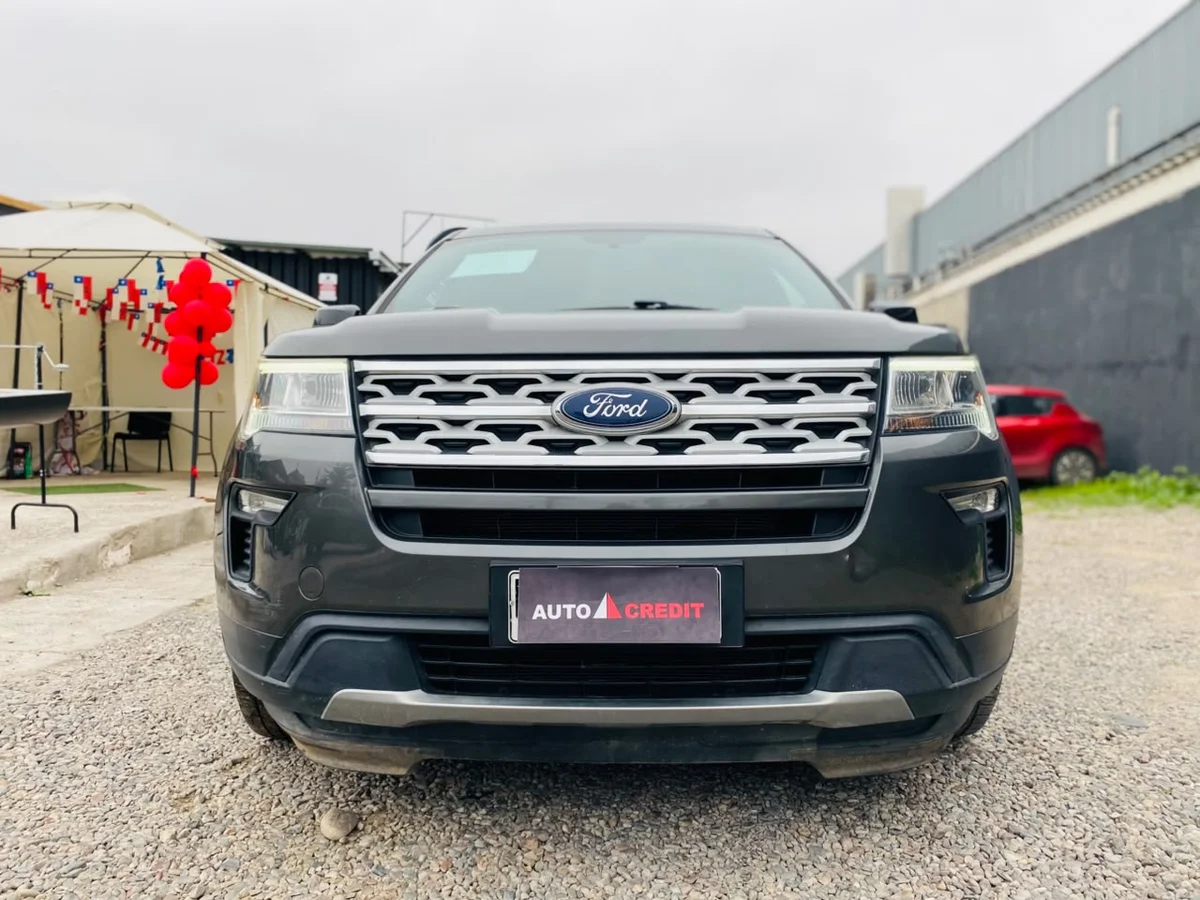 Ford Explorer Xlt — foto 2 de 13