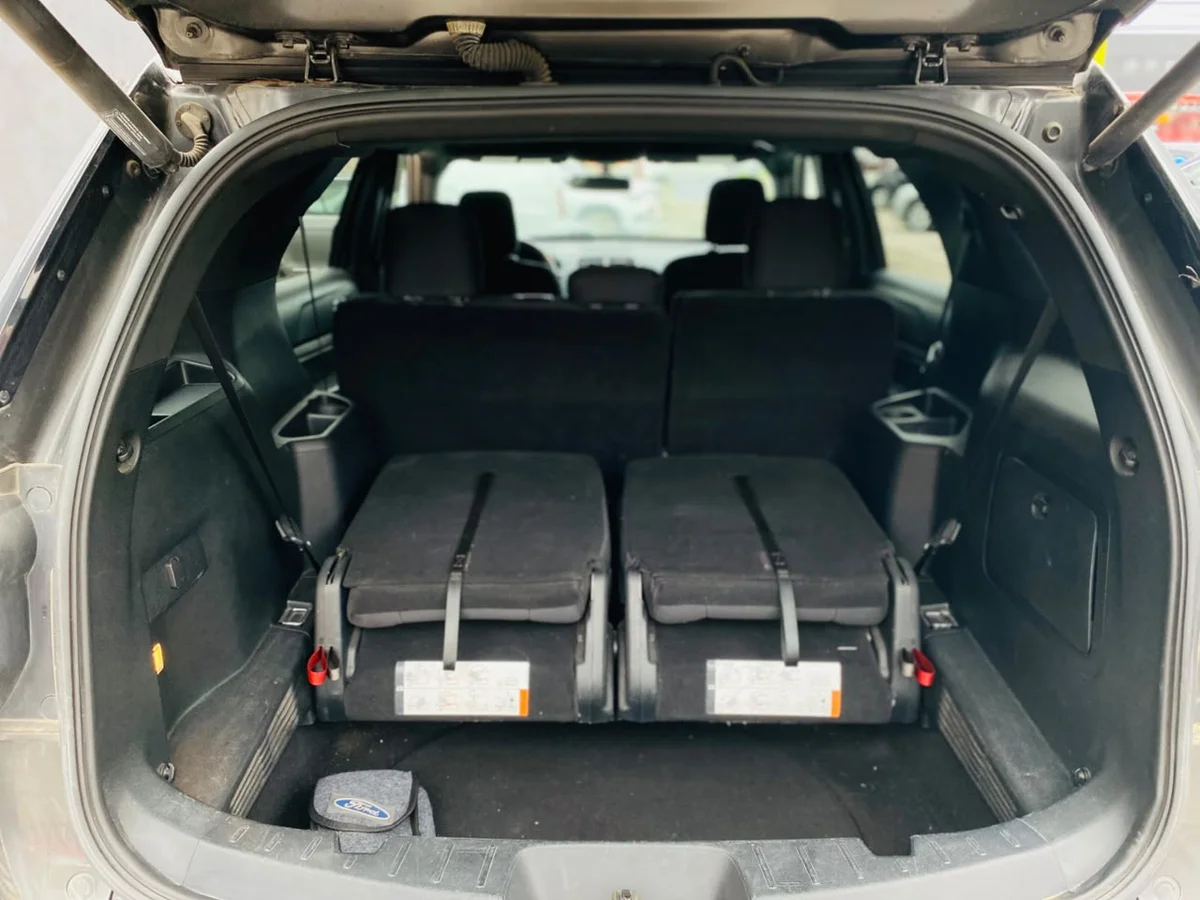 Ford Explorer Xlt — foto 13 de 13