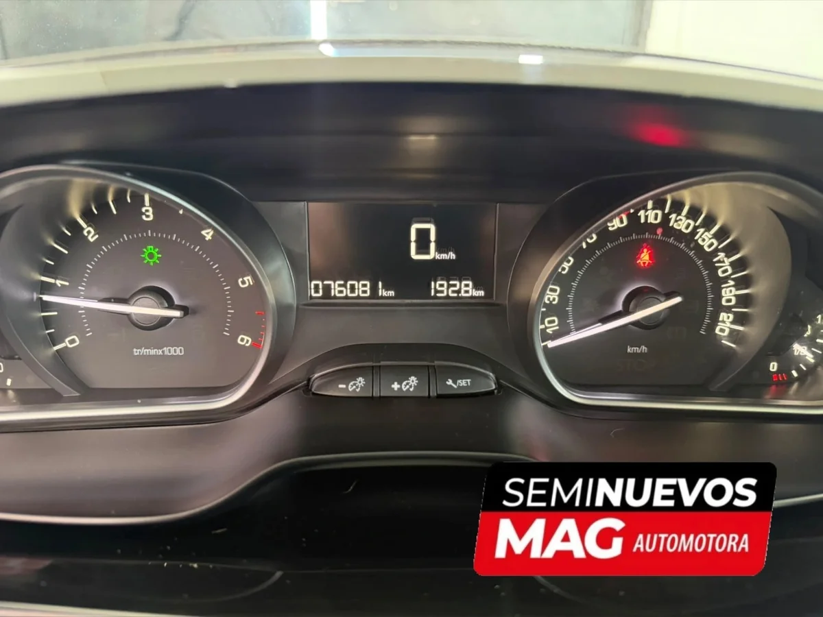 PEUGEOT 208 2019 DIESEL - Miniatura 9