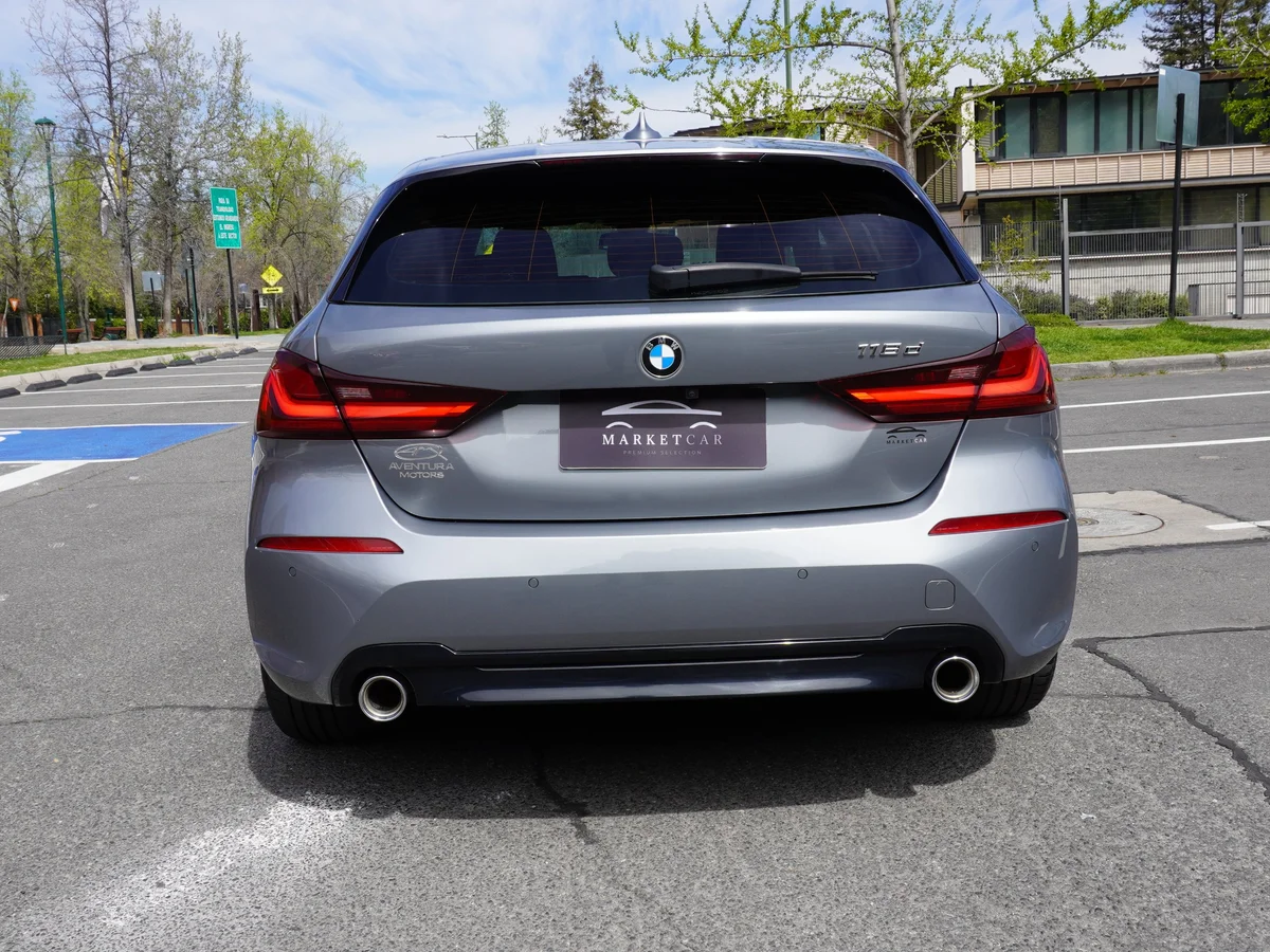 BMW 118 Diesel Sport 2.0 Hatchback Año 2022 miniatura 6