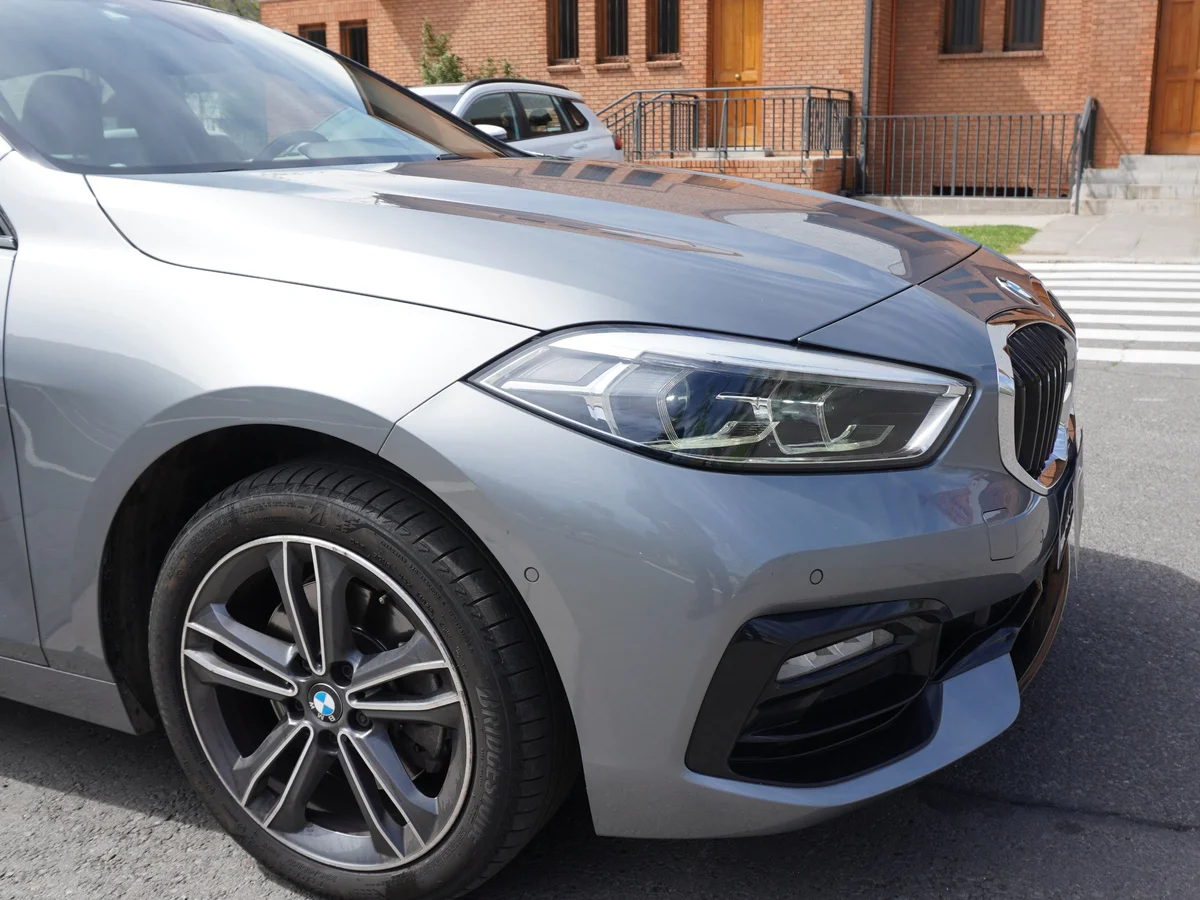 BMW 118 Diesel Sport 2.0 Hatchback Año 2022 miniatura 11