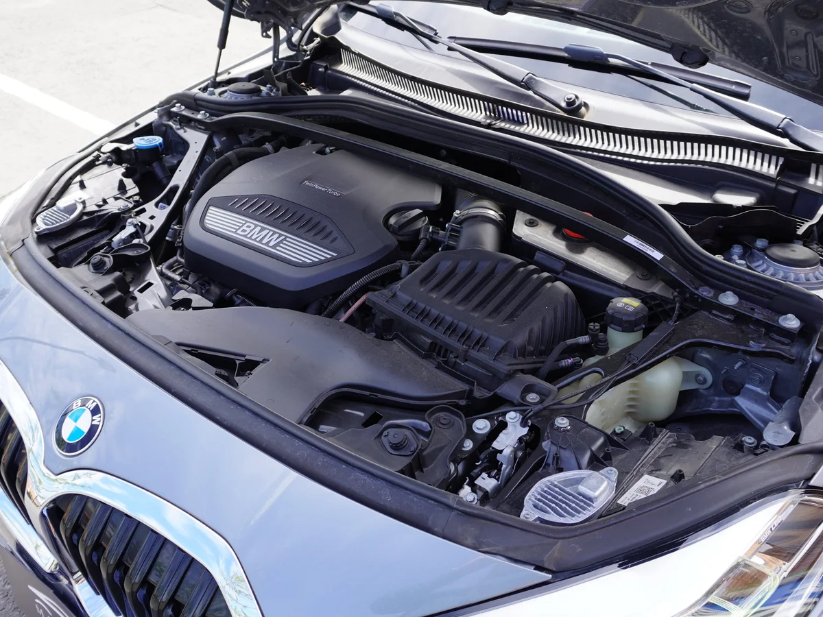 BMW 118 Diesel Sport 2.0 Hatchback Año 2022 miniatura 30