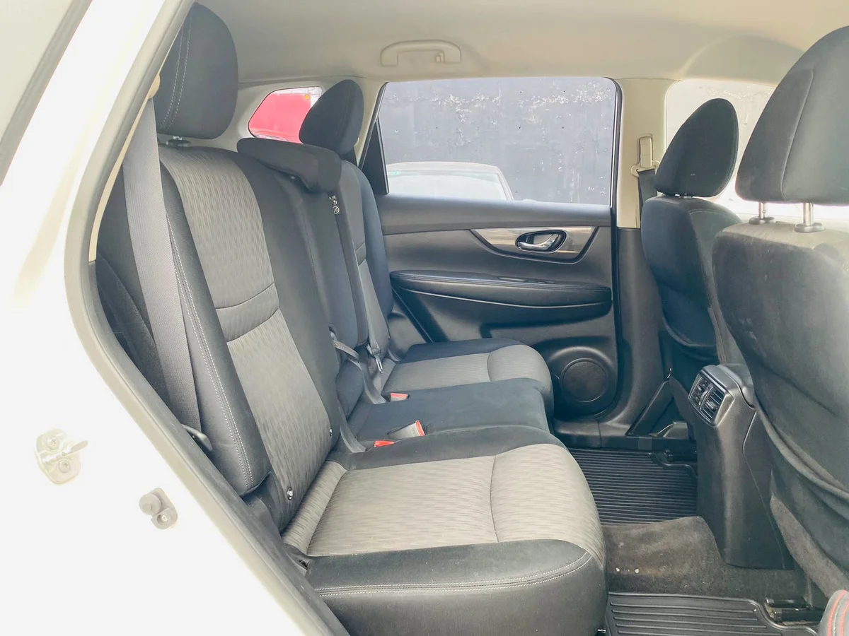 Nissan X-Trail T32 2.5 Cvt Aut — foto 7 de 10