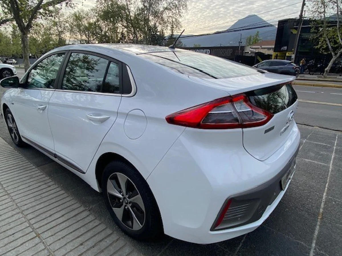 HYUNDAI IONIQ EV GLS 2018 - Miniatura 4