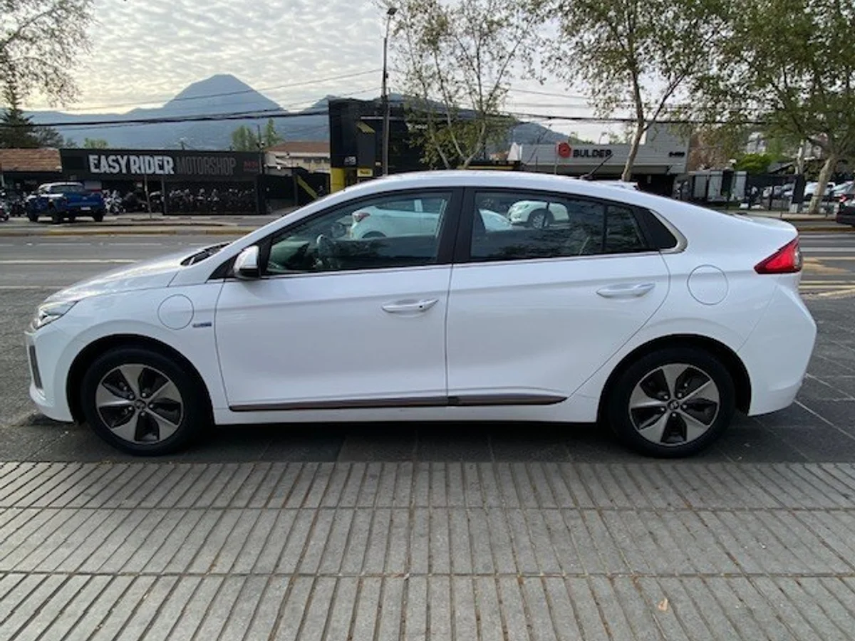 HYUNDAI IONIQ EV GLS 2018 - Miniatura 8