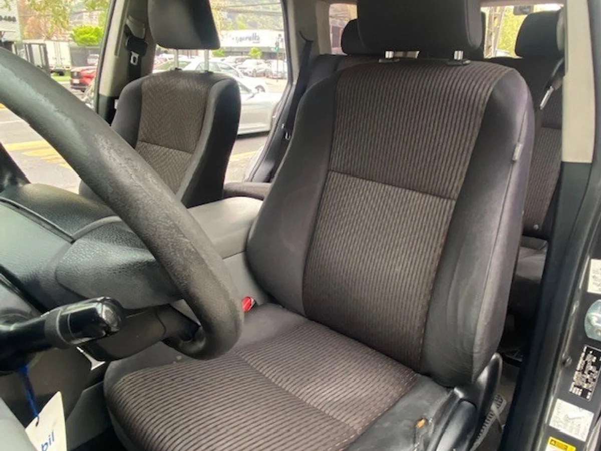 TOYOTA 4 RUNNER 4.0 Aut, 3 Corridas, 4x2 2013 - Miniatura 19