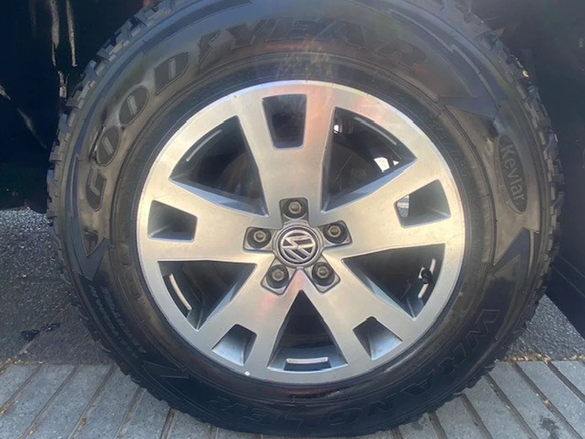 VOLKSWAGEN AMAROK 4x4 2.0 TDI 2020 - Miniatura 26