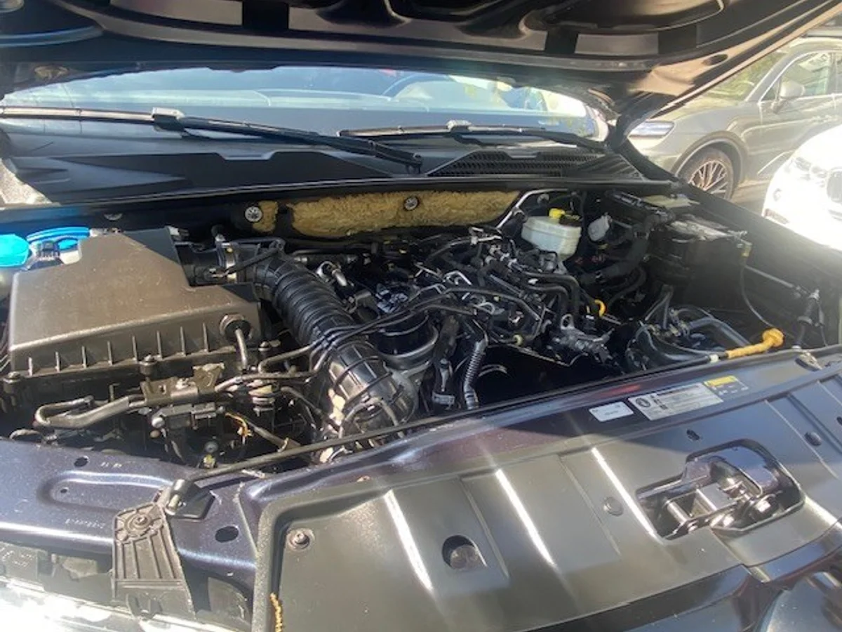 VOLKSWAGEN AMAROK 4x4 2.0 TDI 2020 - Miniatura 30