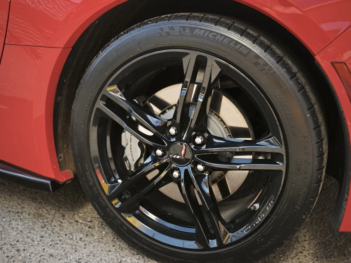 Chevrolet Corvette C7 Stingray — foto 18 de 21