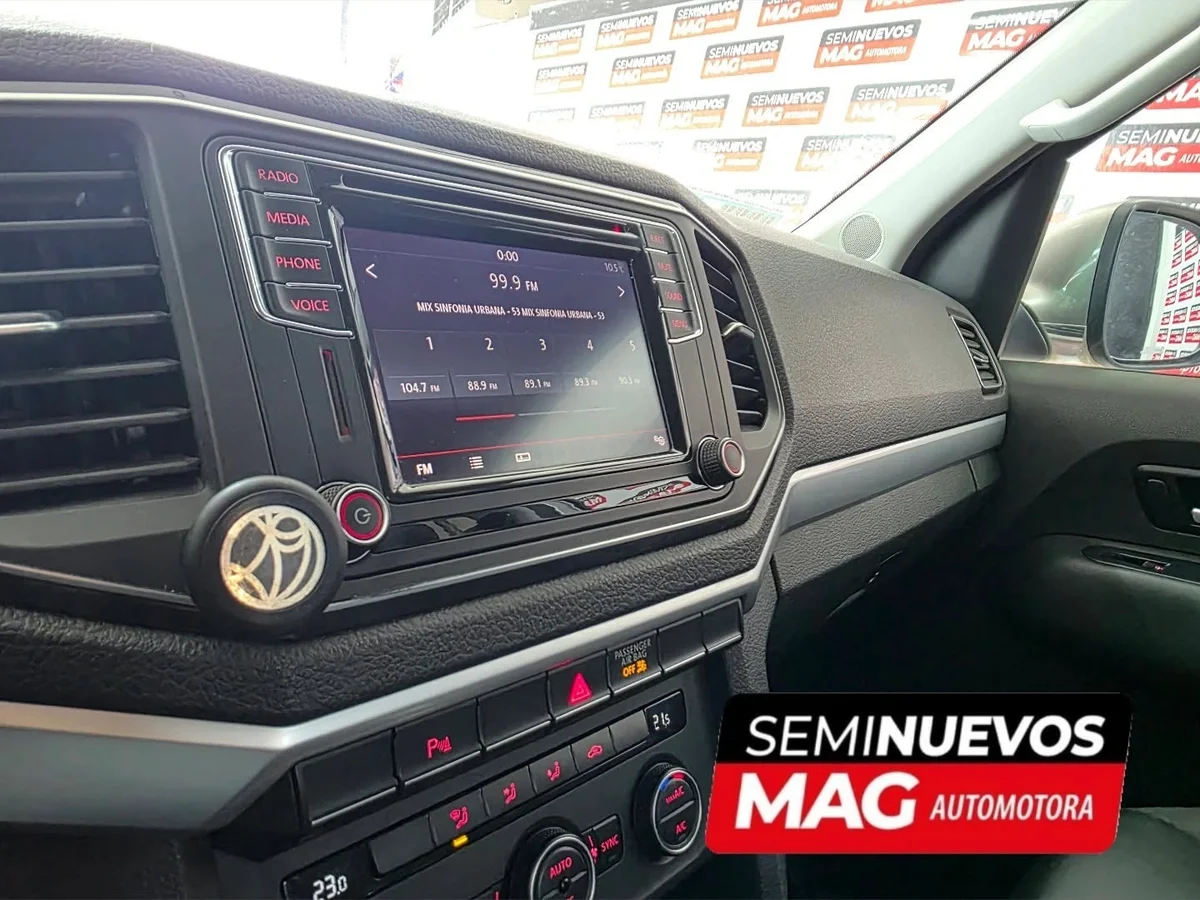 VOLKSWAGEN AMAROK HIGHLINE 2.0 TDI 4X4 AT 2017 - Miniatura 8