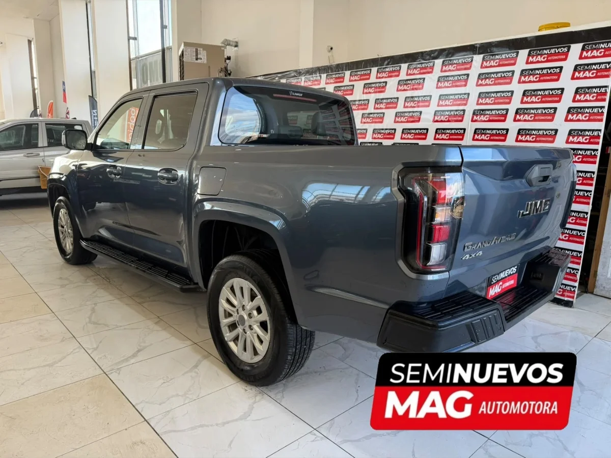 JMC GRAND AVENUE 2.3T DOBLE CABINA 4X4 AUTOMÁTICA 2025 - Miniatura 7
