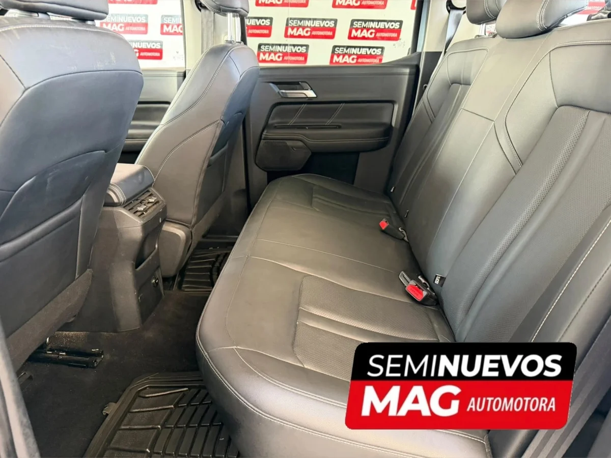 JMC GRAND AVENUE 2.3T DOBLE CABINA 4X4 AUTOMÁTICA 2025 - Miniatura 10