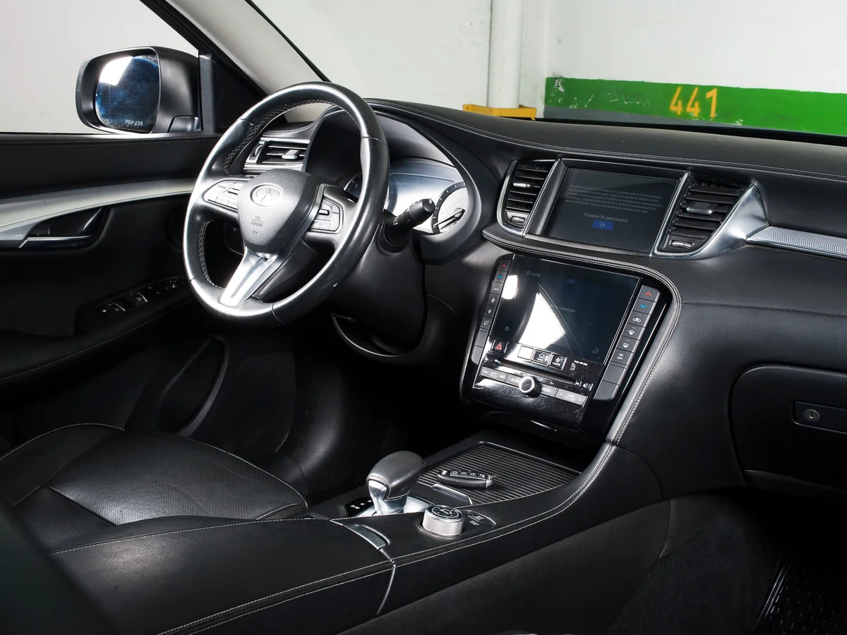 Infiniti Qx50 — foto 15 de 24