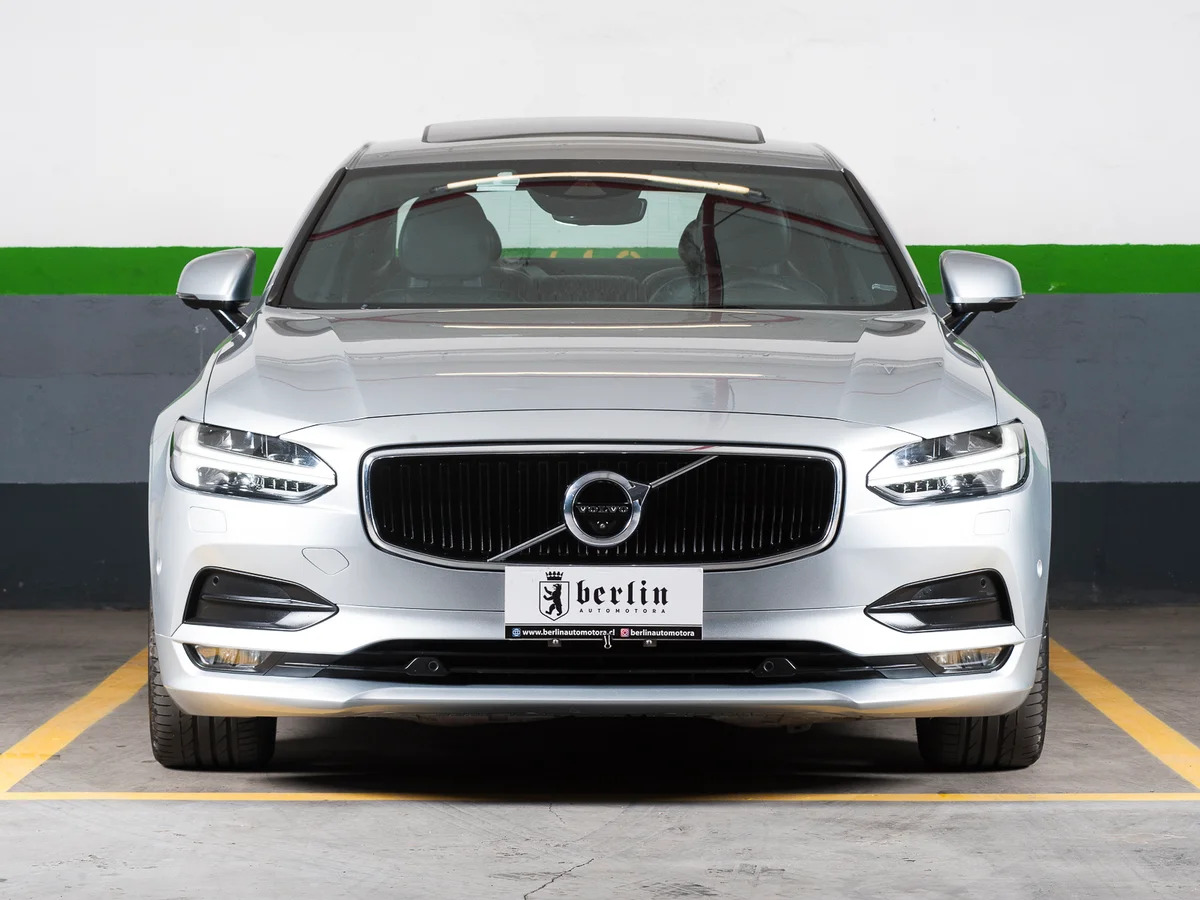 Volvo S90 — foto 2 de 22
