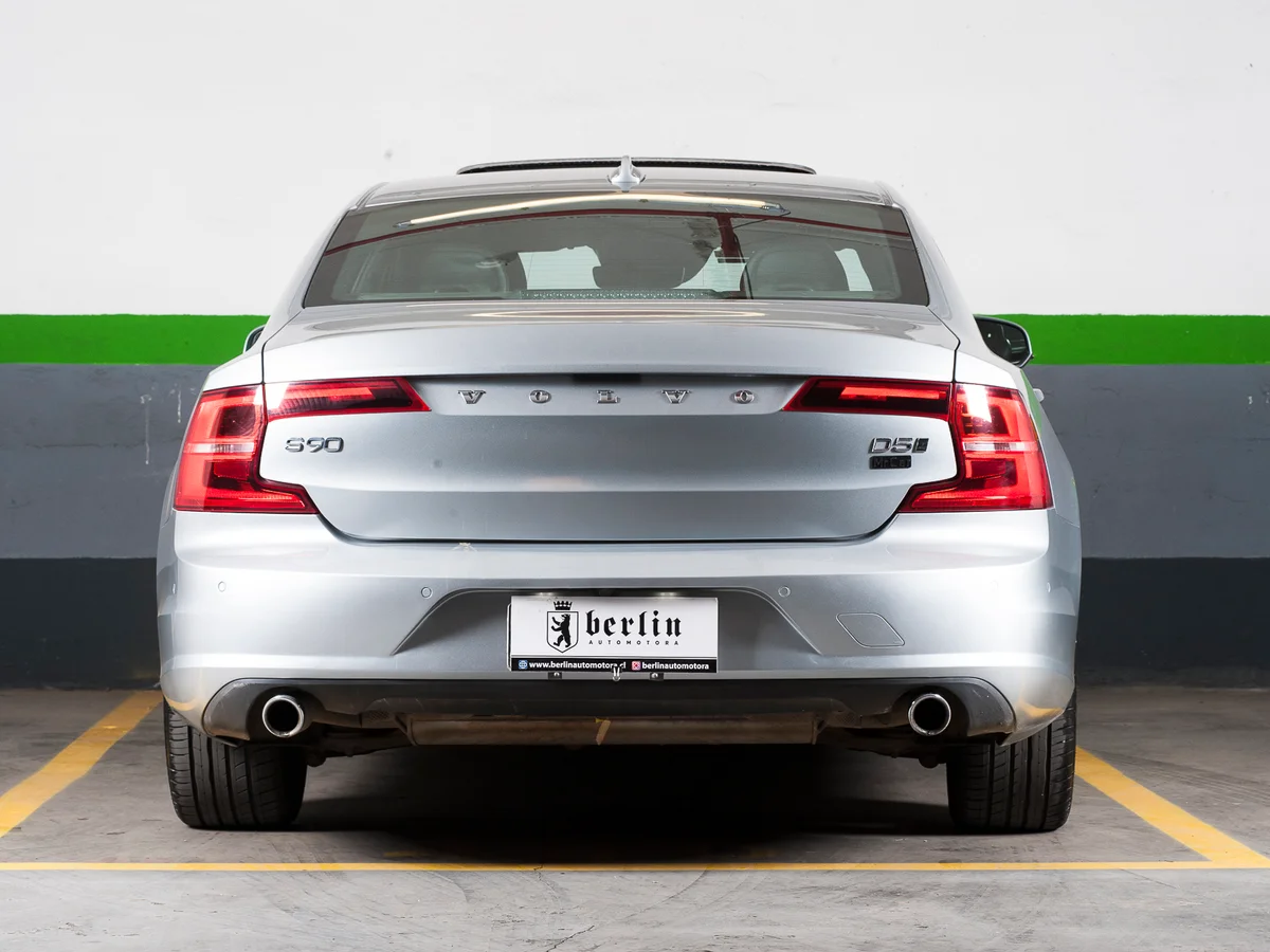 Volvo S90 — foto 7 de 22